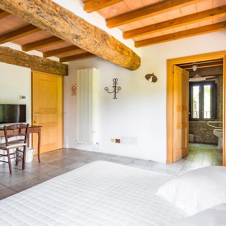 Agriturismo Il Salice Tizzano Val Parma Екстер'єр фото