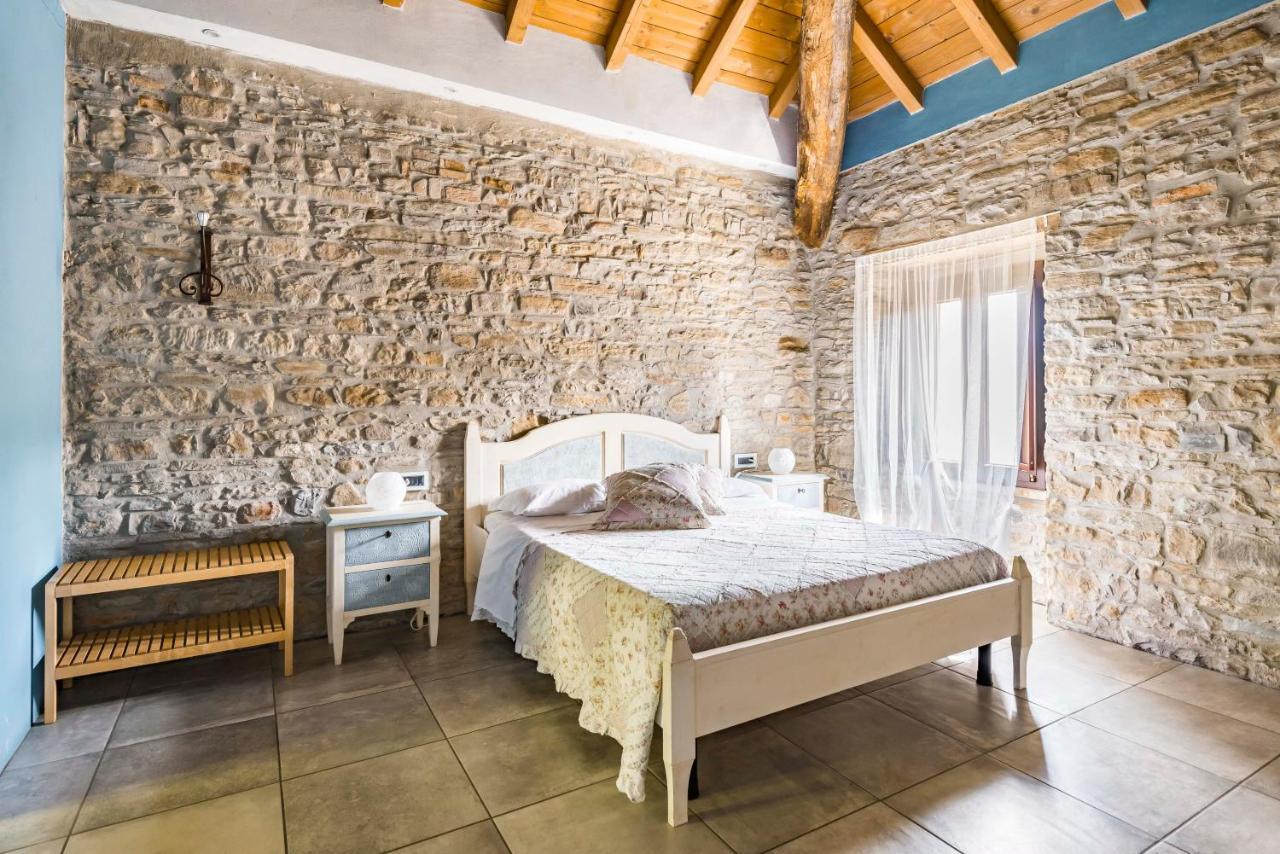 Agriturismo Il Salice Tizzano Val Parma Екстер'єр фото