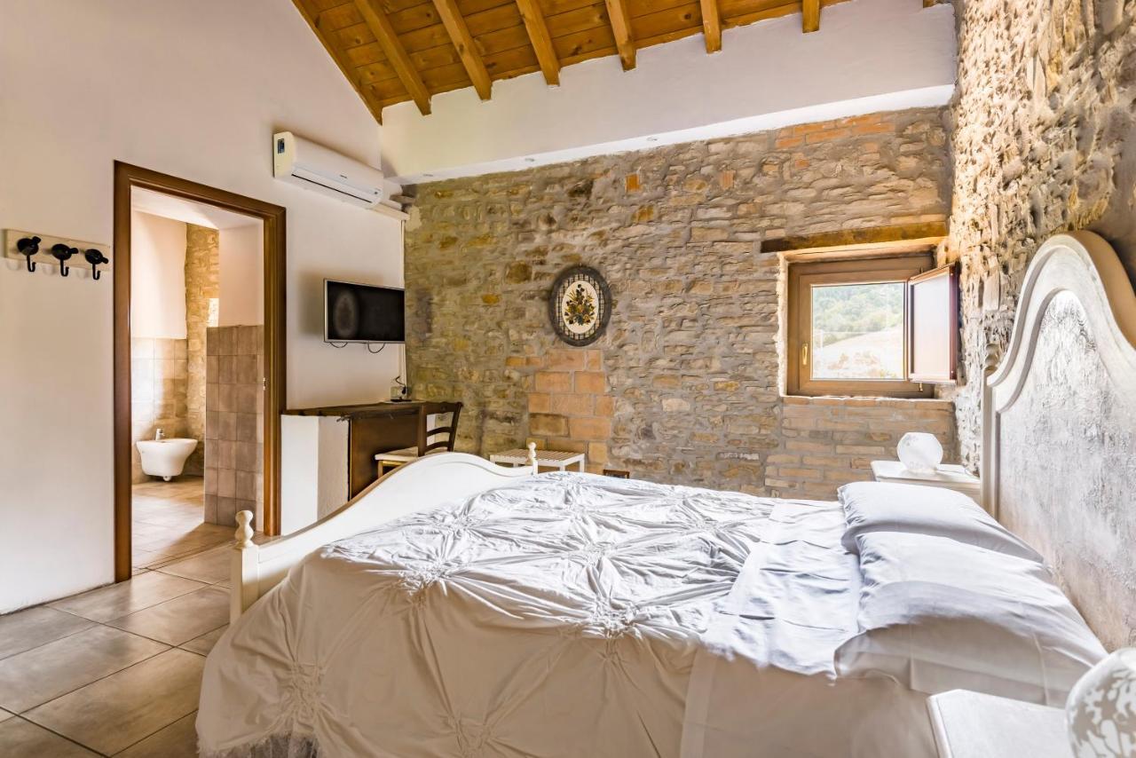 Agriturismo Il Salice Tizzano Val Parma Екстер'єр фото