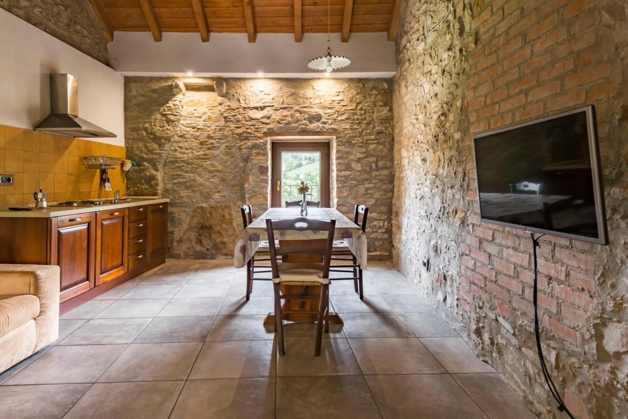 Agriturismo Il Salice Tizzano Val Parma Екстер'єр фото