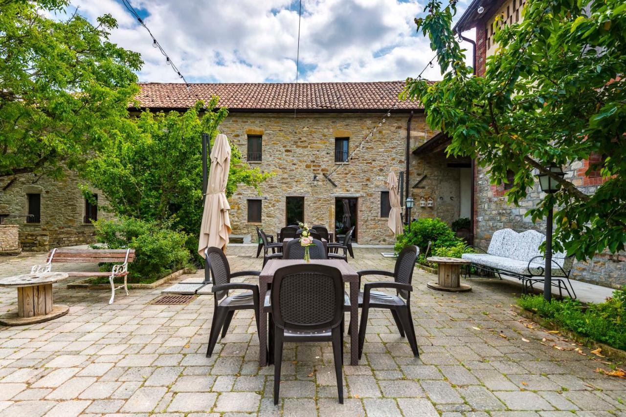 Agriturismo Il Salice Tizzano Val Parma Екстер'єр фото