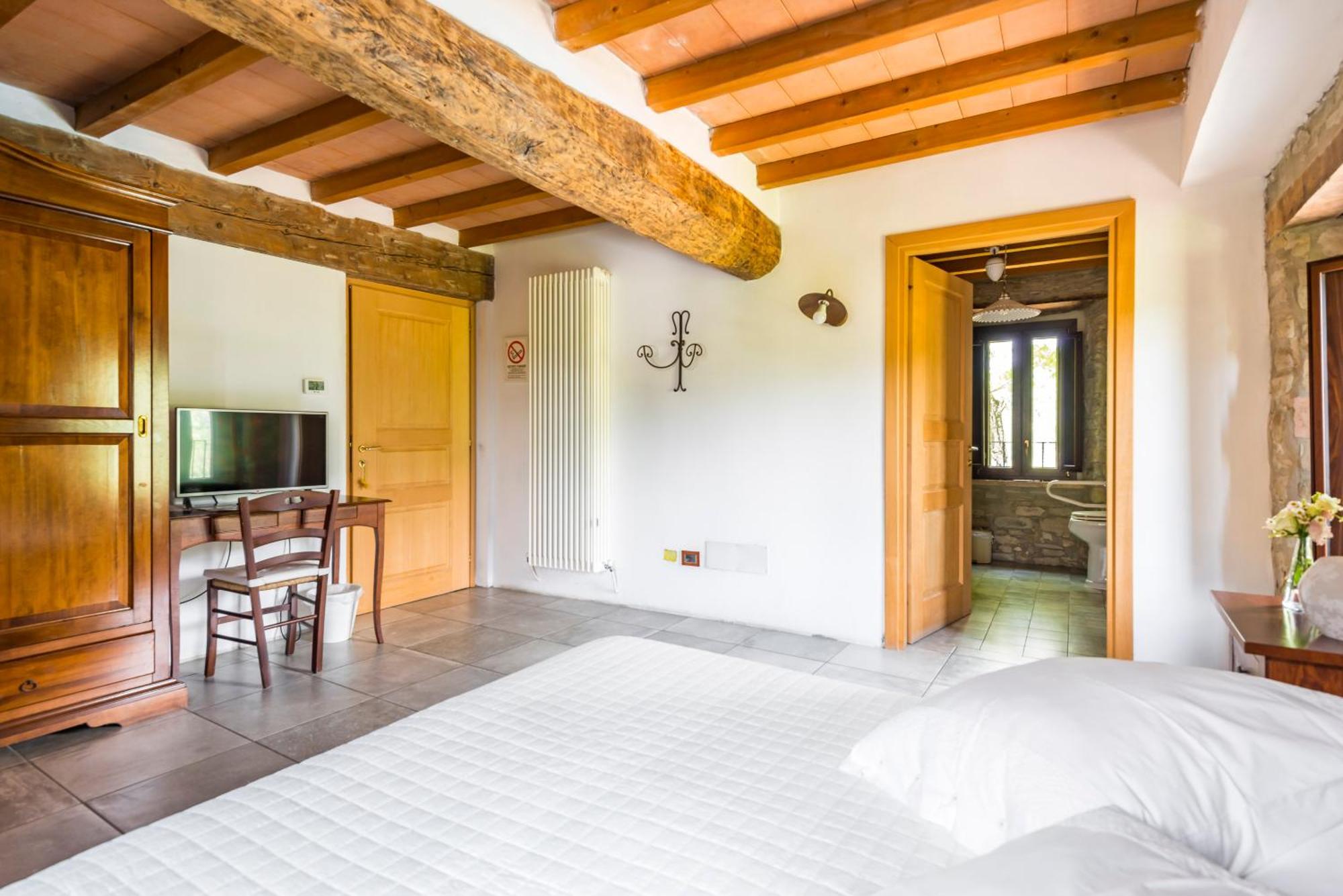 Agriturismo Il Salice Tizzano Val Parma Екстер'єр фото
