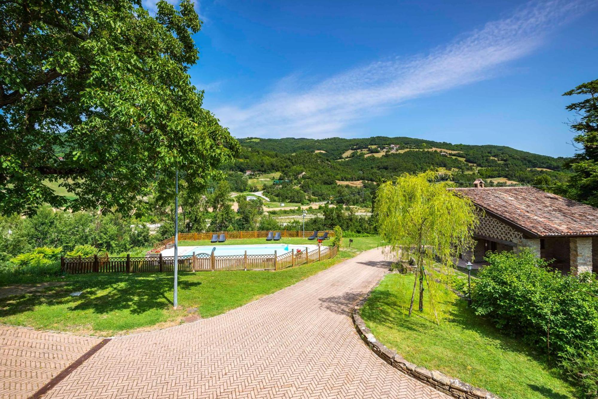 Agriturismo Il Salice Tizzano Val Parma Екстер'єр фото