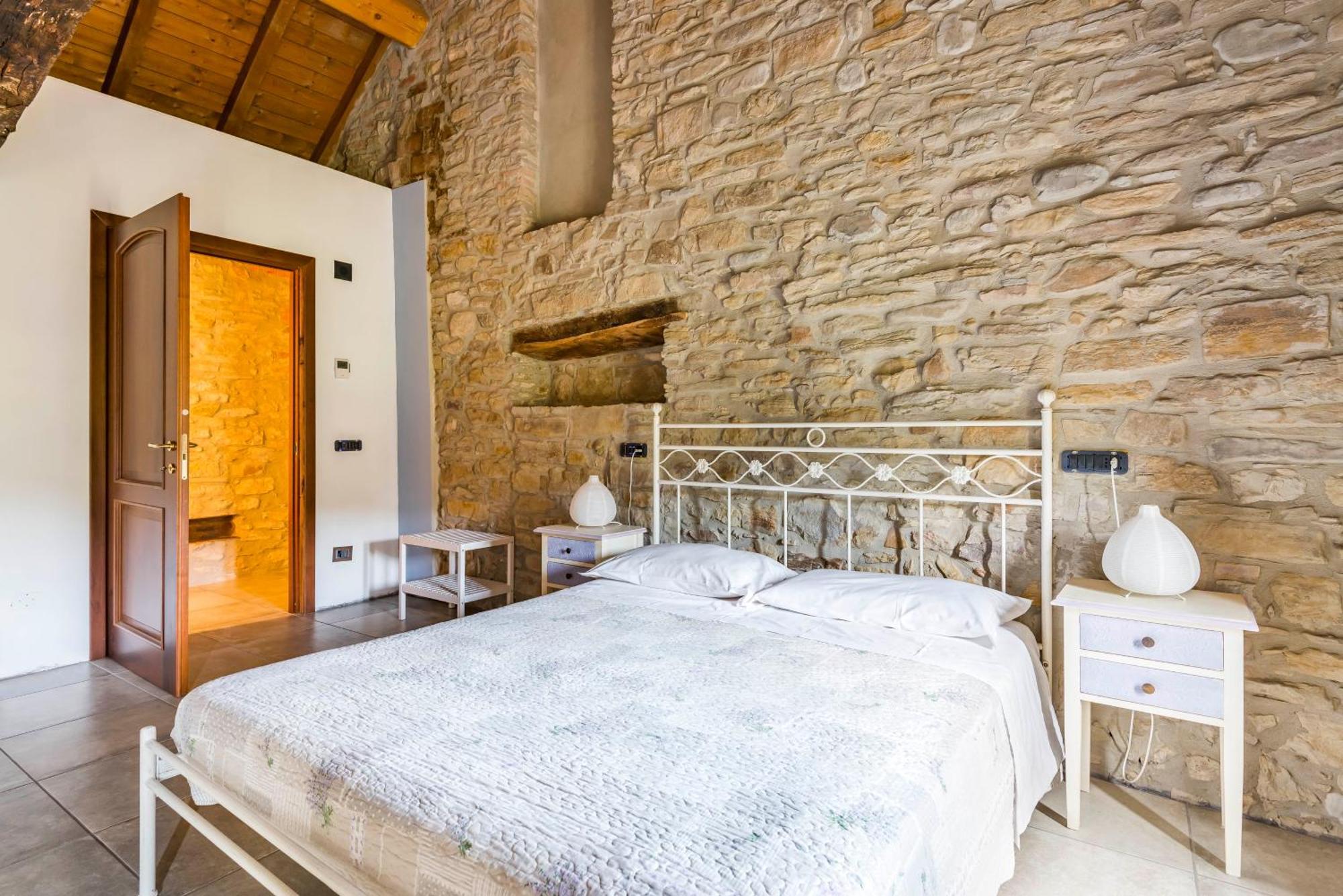 Agriturismo Il Salice Tizzano Val Parma Екстер'єр фото